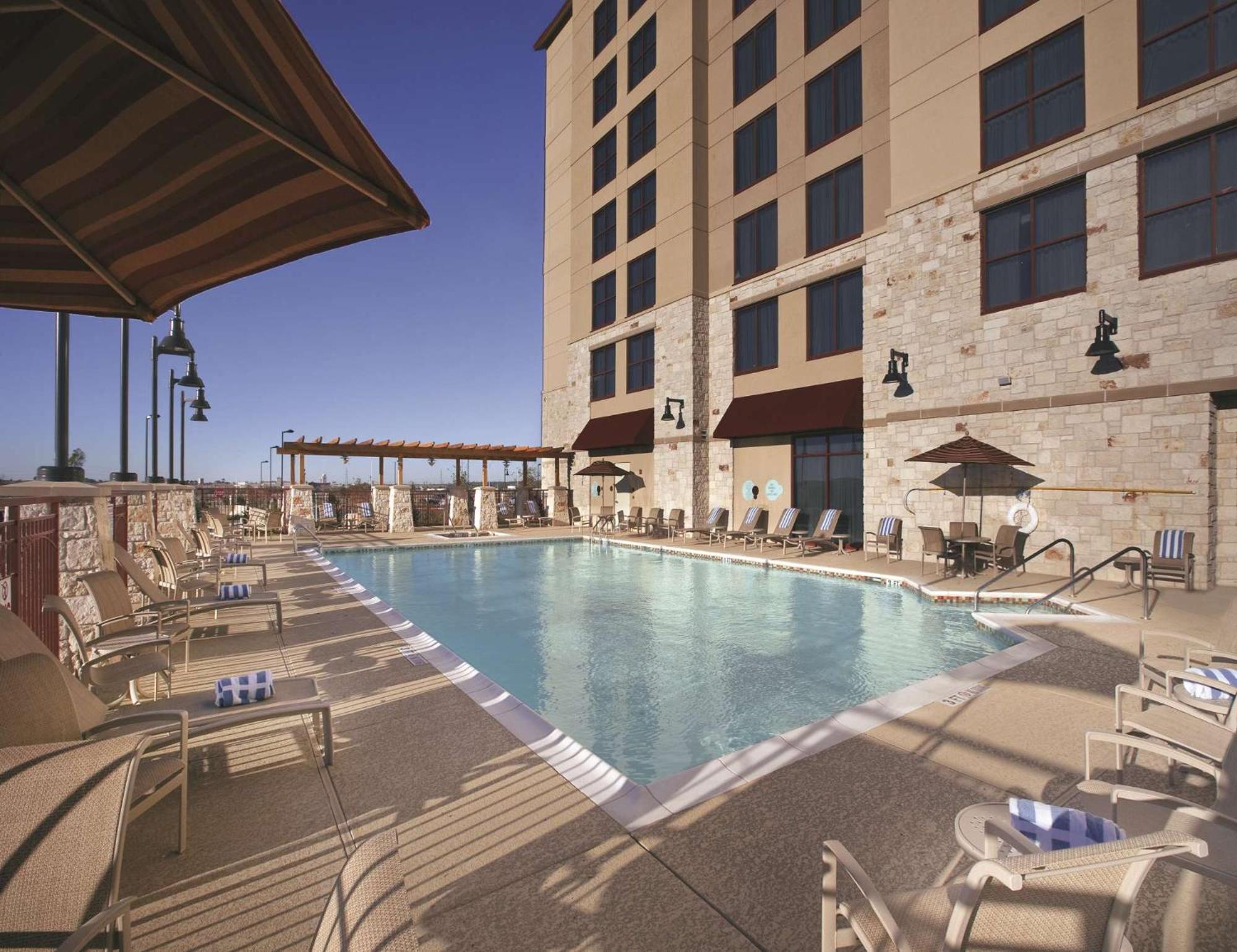 Embassy Suites San Marcos Hotel Conference Center Екстер'єр фото